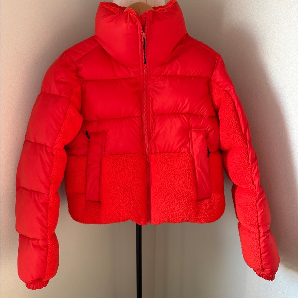 Columbia Red Cropped Puffer Jacket XS | Cozy Insulated Winter Coat